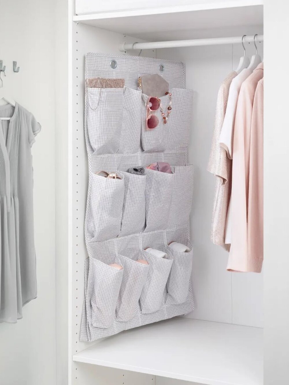 New in original packaging- Hanging shoe organiser w 16 pockets
